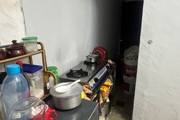 TAMAN PENGKALAN UTAMA (AOR UTAMA)