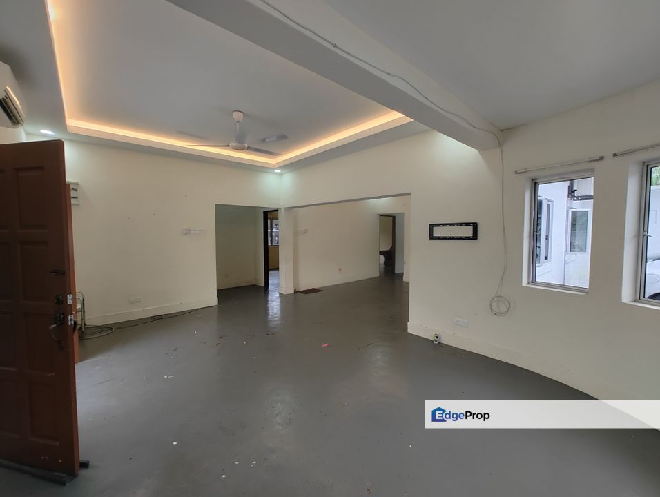 [6500sqft Refurbished] Single Storey Bungalow Seksyen 3 Petaling Jaya, Selangor, Petaling Jaya