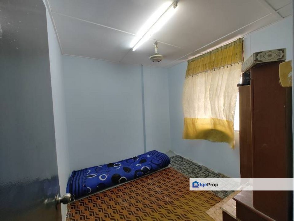 Renovated Unit Taman Sri Sentosa, Old Klang Road, Kuala Lumpur top flr, Kuala Lumpur, Jalan Klang Lama (Old Klang Road)