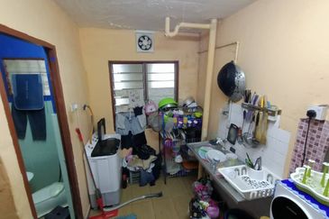 Kenanga Apartment (Taman Bunga Raya)