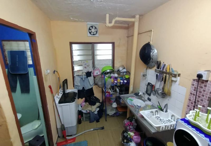 Kenanga Apartment (Taman Bunga Raya)