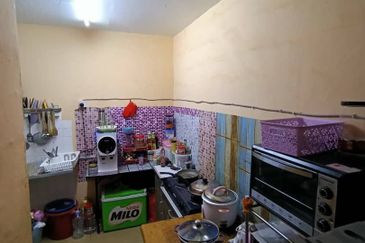 Kenanga Apartment (Taman Bunga Raya)