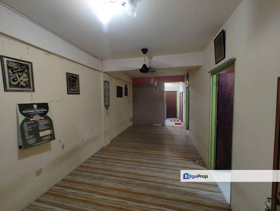 Apartment Taman Setia Batu 16, Rawang, Selangor, Rawang