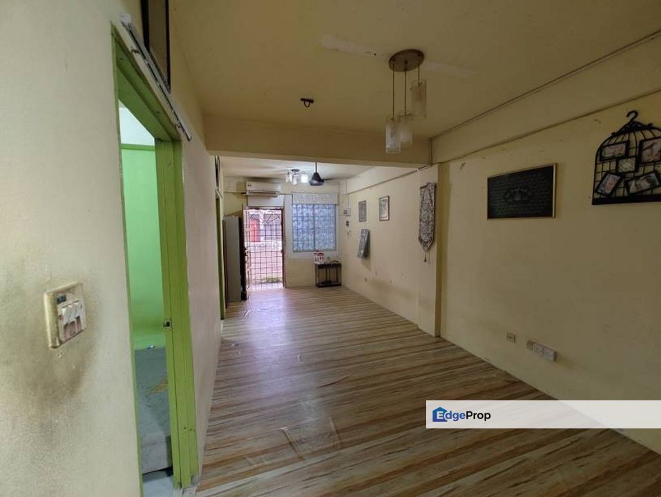 Apartment Taman Setia Batu 16, Rawang, Selangor, Rawang