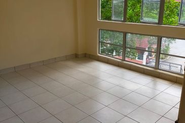 Suria Apartment