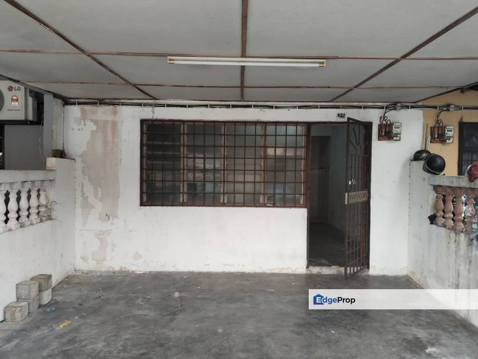 MURAH Double Storey Terrace Taman Matang Jaya Sungai Buloh, Selangor, Sungai Buloh