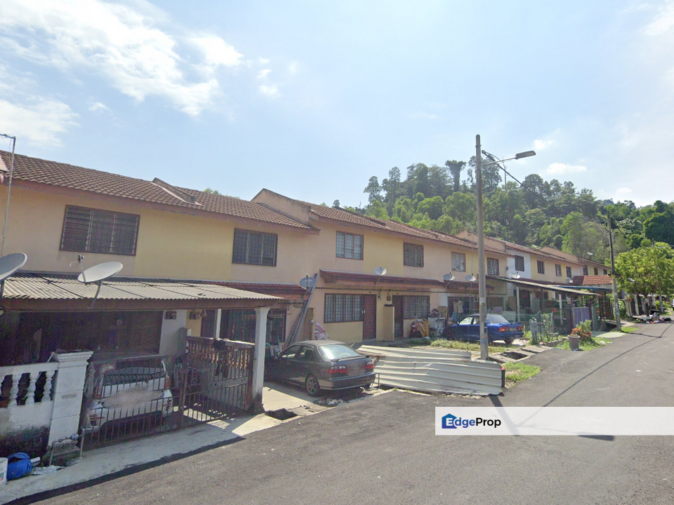 MURAH Double Storey Terrace Taman Matang Jaya Sungai Buloh, Selangor, Sungai Buloh
