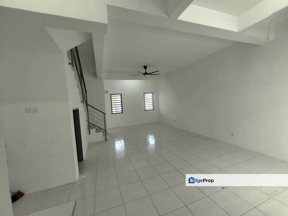 Rumah Baru Teres 2 Tingkat Bandar Mahkota Banting Sewa, Selangor, Banting