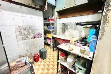 Seksyen 18, Shah Alam