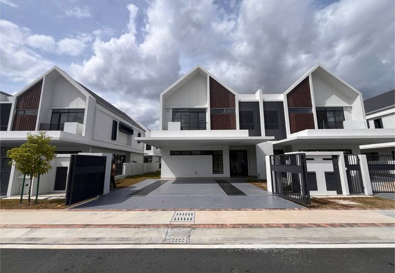 Elmina Green The Eighth @ City of Elmina