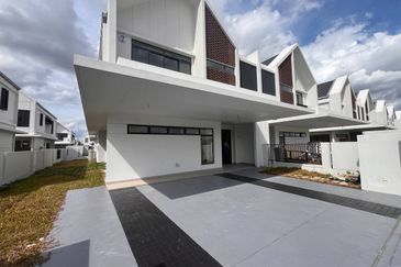 Elmina Green The Eighth @ City of Elmina