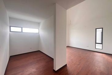 Elmina Green The Eighth @ City of Elmina