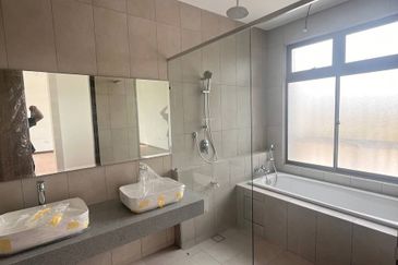 Elmina Green The Eighth @ City of Elmina