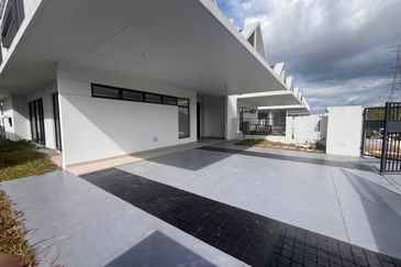 Elmina Green The Eighth @ City of Elmina