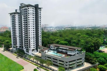 Royalle Condominium @ North Kiara