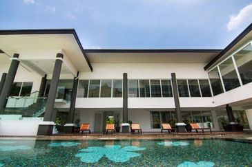 Royalle Condominium @ North Kiara