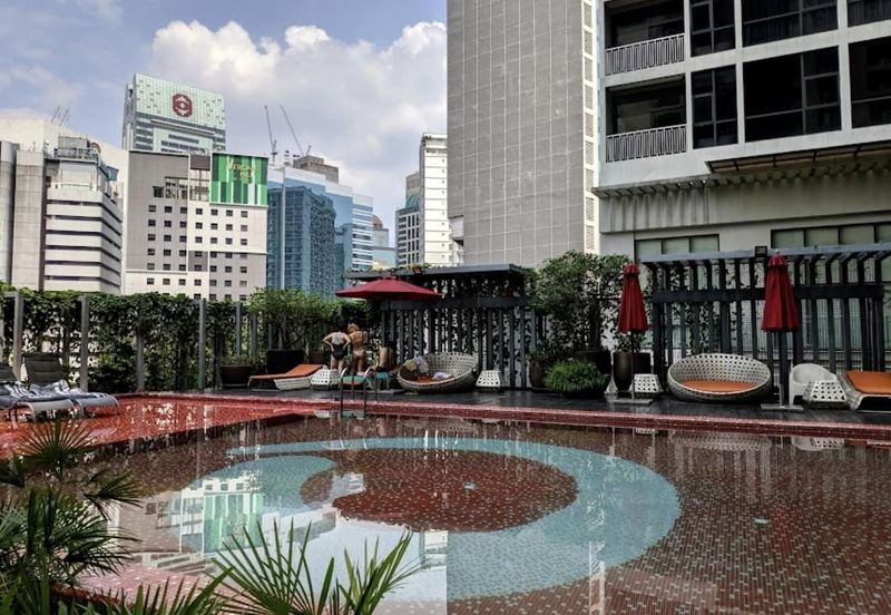 Six Ceylon (6 Ceylon)