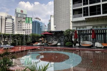 Six Ceylon (6 Ceylon)