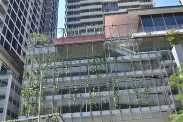 Six Ceylon (6 Ceylon)