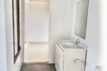 Halo Sunday @ Empire City