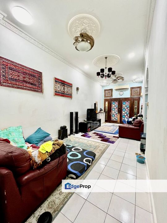 Taman Ixora Bandar Baru Salak Tinggi, Selangor, Sepang