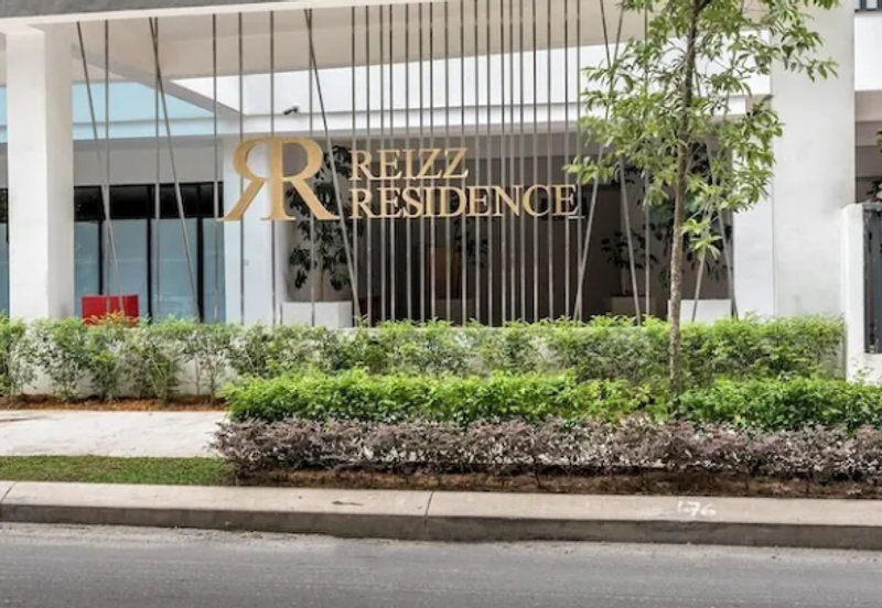 Reizz Residence