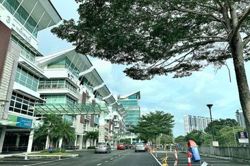 Laman Seri Business Park