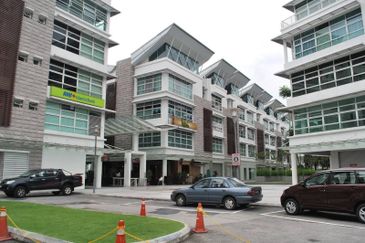 Laman Seri Business Park