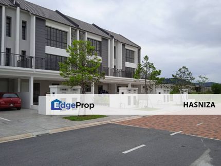 Townhouse monet garden sunsuria kota warisan 1800sf non bumi rm650k, Selangor, Sepang