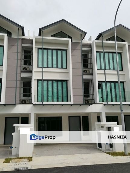 3 sty terrace Andira Park dr Bukit Puchong Gated Guarded Non Bumi Freehold, Selangor, Puchong