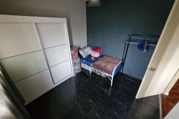 Flat PKNS @ Seksyen 6