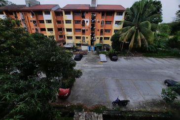 Flat PKNS @ Seksyen 6
