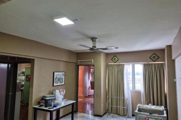 Tasik Heights Apartment