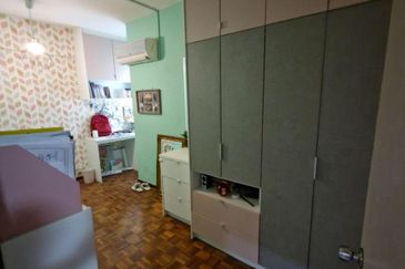 Tasik Heights Apartment