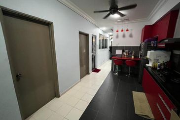 Residensi Bistaria, Ukay Bistari