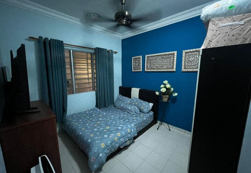 Residensi Bistaria, Ukay Bistari