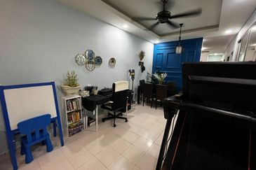 Residensi Bistaria, Ukay Bistari