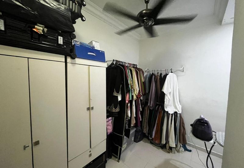 Residensi Bistaria, Ukay Bistari