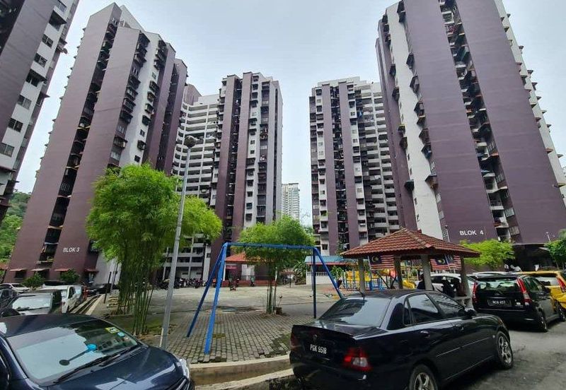 Kondo Rakyat (Desa Pantai Flat)