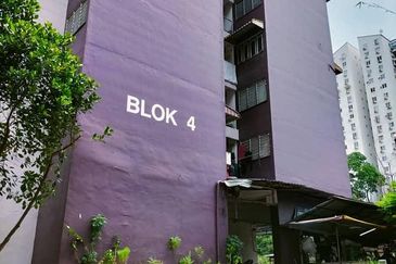 Kondo Rakyat (Desa Pantai Flat)