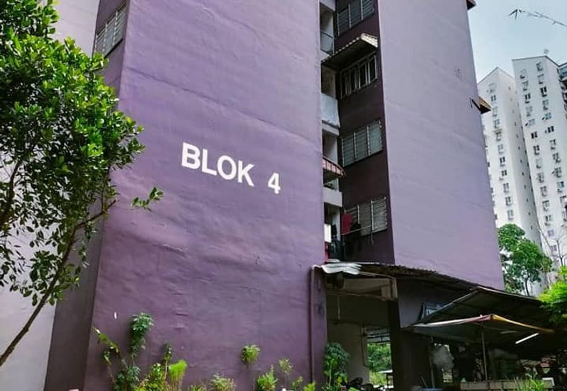 Kondo Rakyat (Desa Pantai Flat)