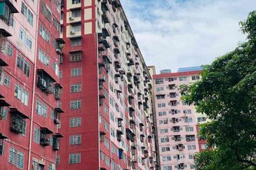 Flat Jalan PJS Block 5 @ Desa Mentari For Sale Petaling Jaya For Sale