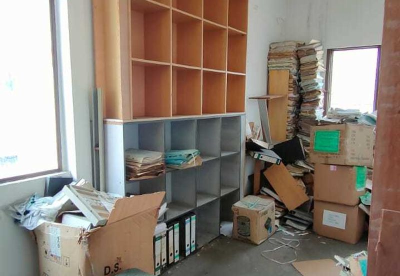 3 Storey Corner Shop Office