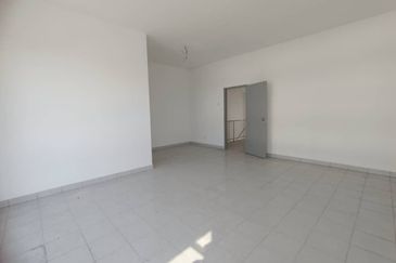 Taman Kristal, Dengkil