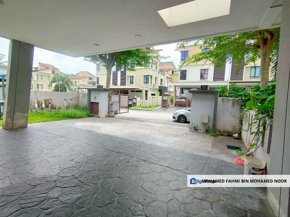 Semi D Three Storey Taman Tropika 2, Kajang, Selangor, Kajang