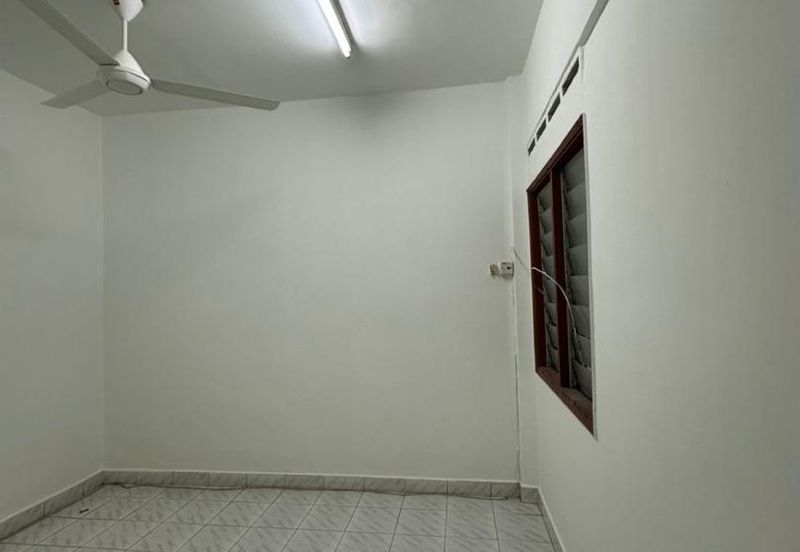 Subang Perdana Goodyear Court 10