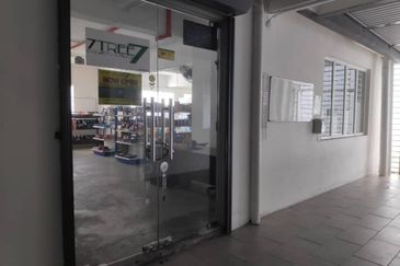 7 Tree Seven Residence