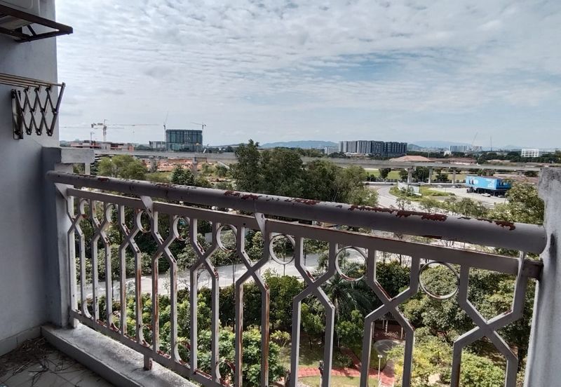 Brunsfield Service Apartment