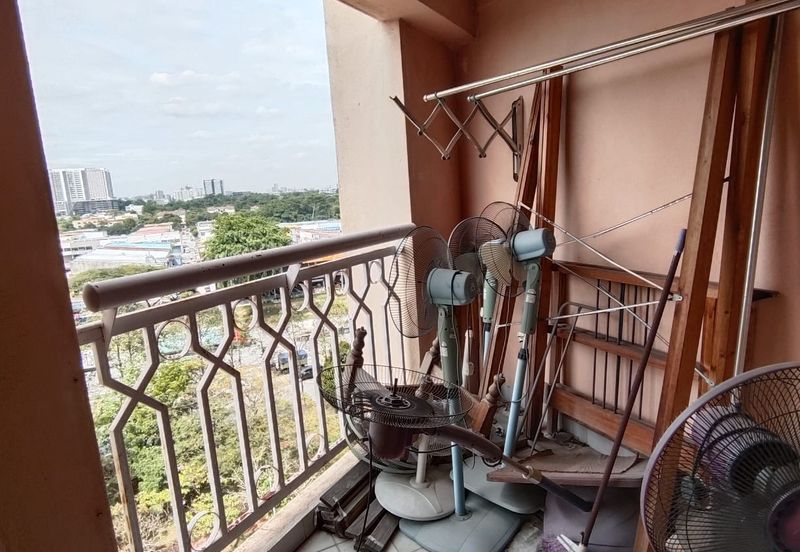 Brunsfield Service Apartment