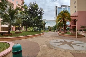 Brunsfield Service Apartment